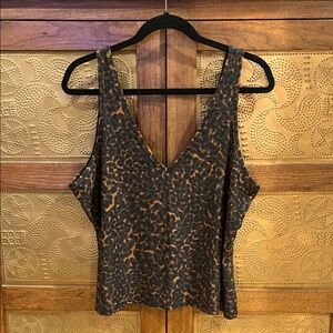 Beyond Yoga leopard print tank.  Great for workout or when out and about.